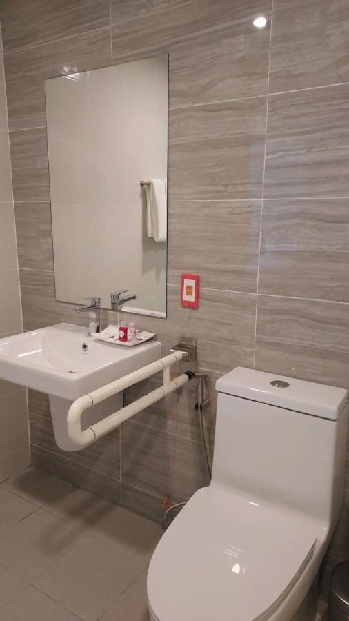 בנגקוק Wellness Stay & Hotel Sukhumvit 107 מראה חיצוני תמונה
